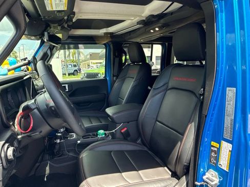 Used 2024 Jeep Wrangler Unlimited Rubicon AWD/4WD image 16