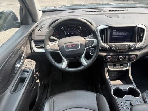Certified 2024 GMC Terrain SLT w/ Infotainment Package II AWD/4WD image 21
