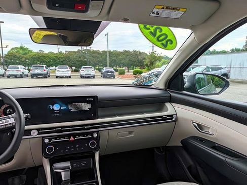 Used 2025 Hyundai Tucson SEL AWD/4WD image 42
