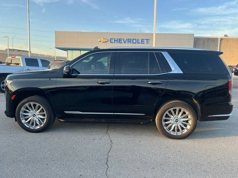 Used 2022 Cadillac Escalade Premium Luxury RWD image 6