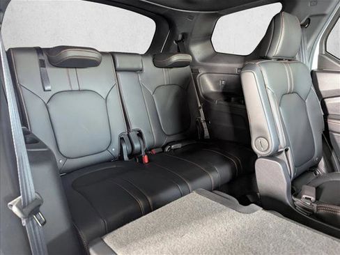 Used 2025 Honda Pilot TrailSport image 23