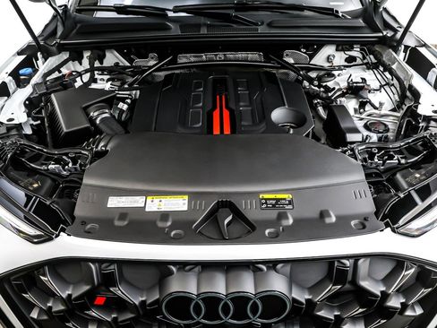 New 2025 Audi SQ5 Prestige image 11