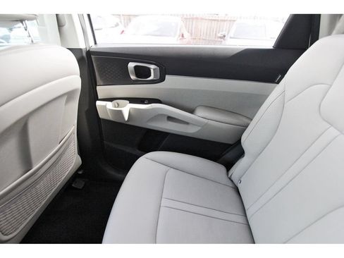 Used 2025 Kia Sorento S w/ Panoramic Sunroof Package FWD image 15