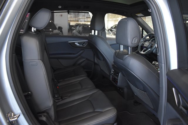 Used 2026 Audi Q7 2.0T Premium Plus w/ Premium Plus Package AWD/4WD image 28
