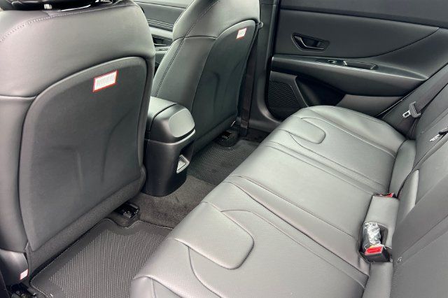 New 2026 Hyundai Elantra SEL Sport FWD image 11