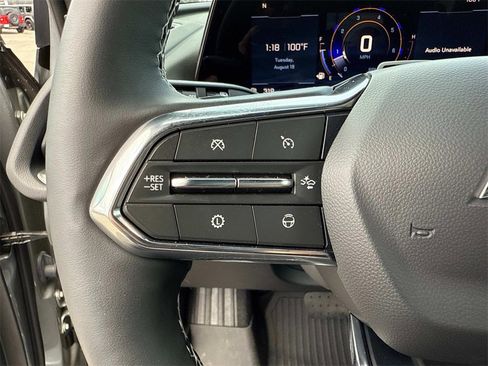 New 2025 Chevrolet Traverse LT w/ Enhanced Driving Package image 15