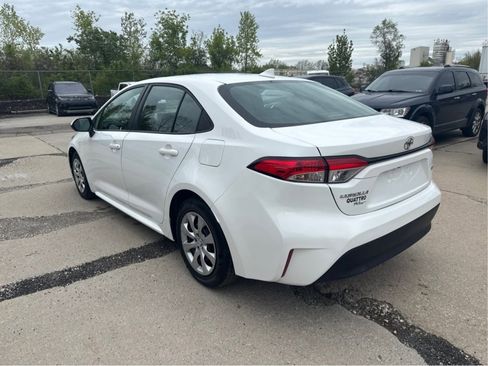 Used 2023 Toyota Corolla LE FWD image 3