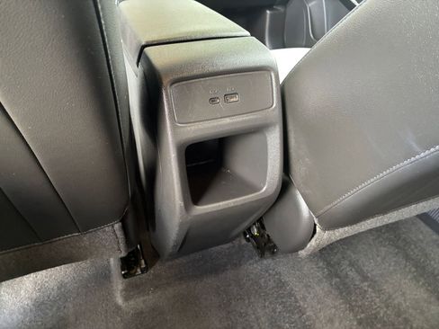 Used 2025 Chevrolet Trax LT image 22