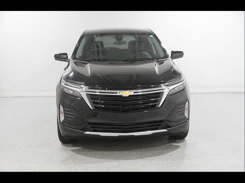 Used 2023 Chevrolet Equinox LT AWD/4WD image 2