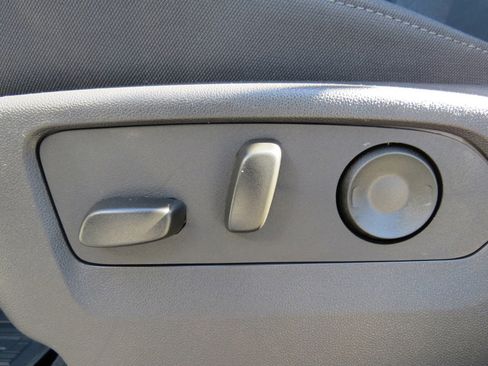 New 2025 GMC Sierra 1500 Elevation image 17