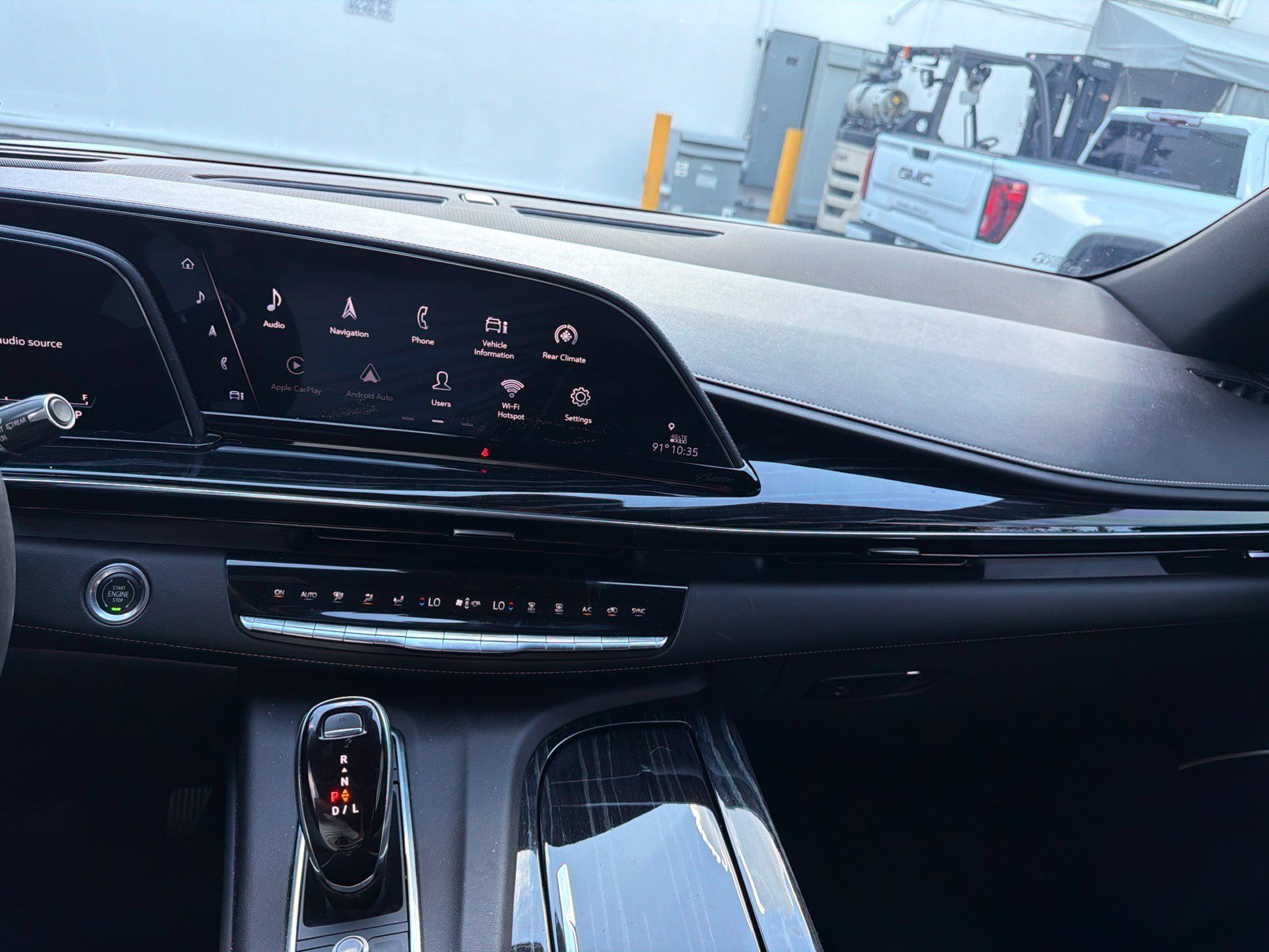 Used 2021 Cadillac Escalade Sport w/ Driver Assist Tech Package AWD/4WD image 34