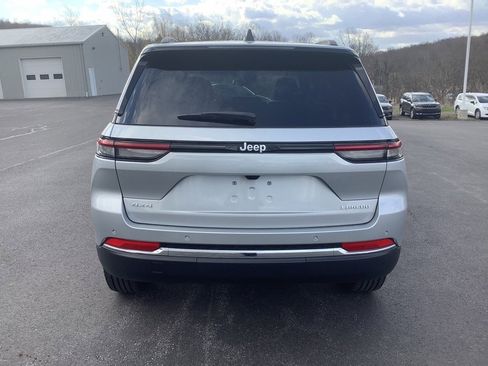New 2025 Jeep Grand Cherokee Laredo w/ Luxury Tech Group I image 4
