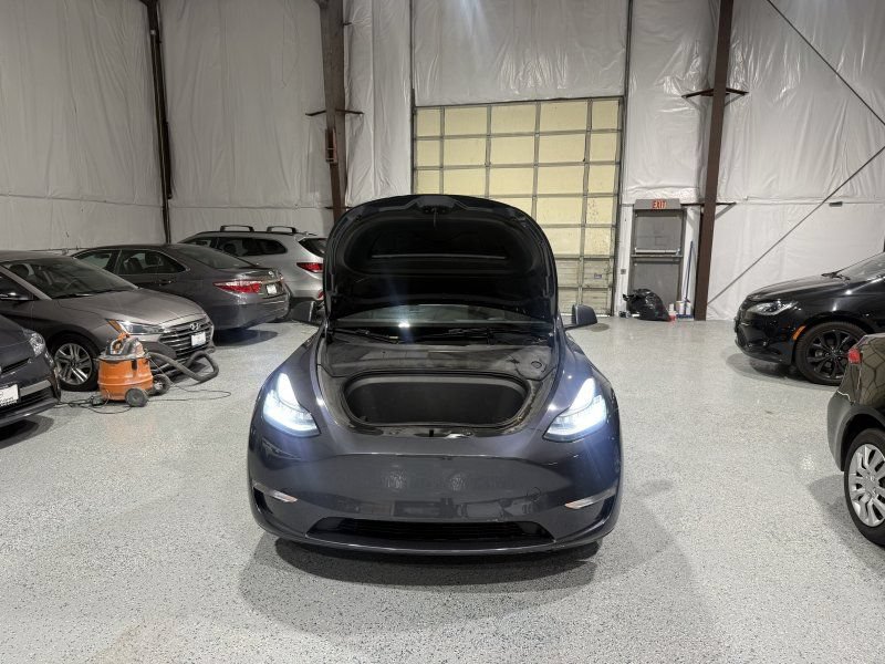 Used 2021 Tesla Model Y Long Range AWD/4WD image 23