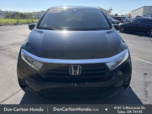 Used 2023 Honda Odyssey Elite image 2