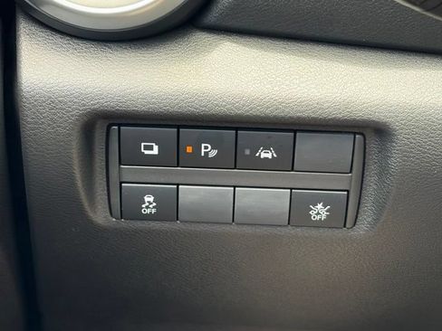 Used 2025 Nissan Versa S w/ Trunk Package FWD image 19