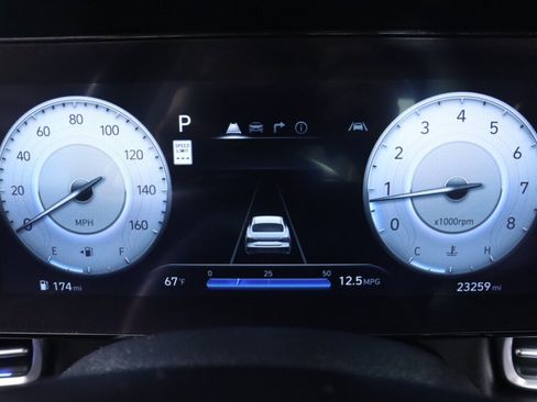 Used 2024 Hyundai Elantra SEL FWD image 14