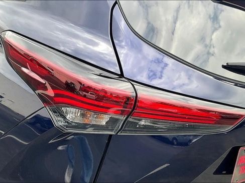 Used 2024 Toyota Highlander XSE image 30