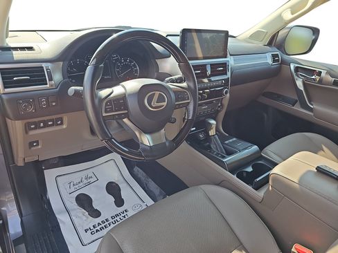 Used 2023 Lexus GX 460 Premium w/ Accessory Package AWD/4WD image 13