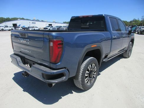 New 2026 GMC Sierra 2500 Denali Ultimate AWD/4WD image 5