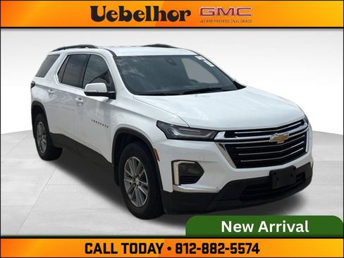 Used 2023 Chevrolet Traverse LT w/ LPO, Cargo Package AWD/4WD image 3