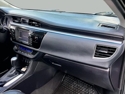 Used 2015 Toyota Corolla LE Premium FWD image 18