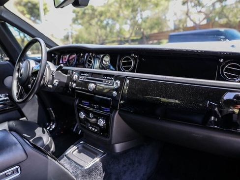 Used 2010 Rolls-Royce Phantom Coupe RWD image 25