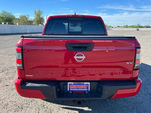 Used 2022 Nissan Frontier SV RWD image 6