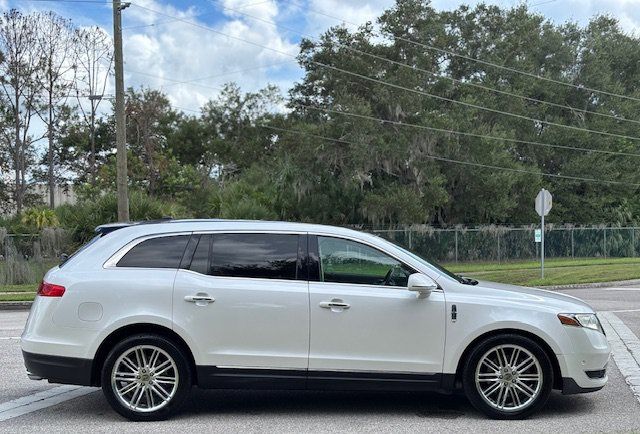 Used 2013 Lincoln MKT AWD image 5