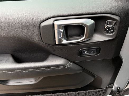 Used 2023 Jeep Wrangler Unlimited Sahara w/ Cold Weather Group image 11