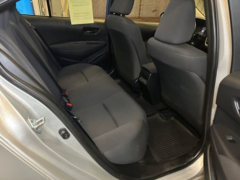 Used 2024 Toyota Corolla LE FWD image 17