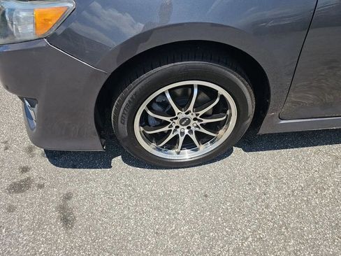 Used 2014 Toyota Camry SE FWD image 10