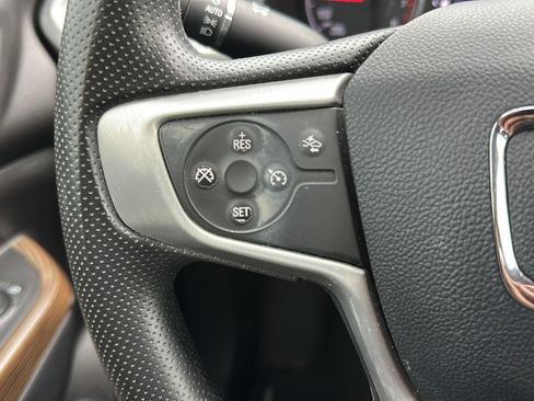 Used 2023 GMC Acadia SLE w/ Driver Convenience Package AWD/4WD image 13