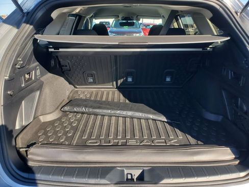 Used 2020 Subaru Outback Premium image 34