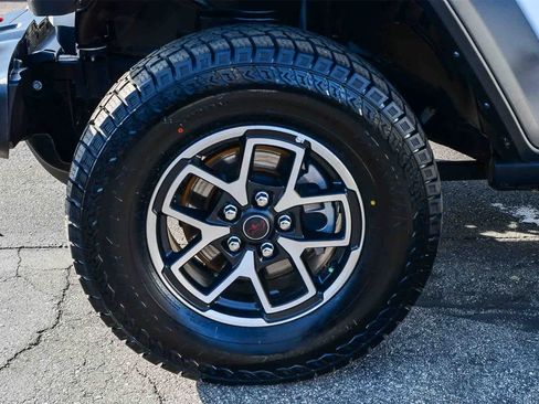 Used 2024 Jeep Wrangler Rubicon image 9