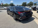 Used 2024 Hyundai Elantra SEL w/ Convenience Package image 3