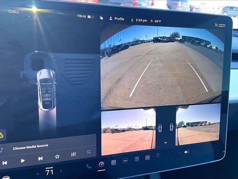 Used 2022 Tesla Model Y Long Range image 23