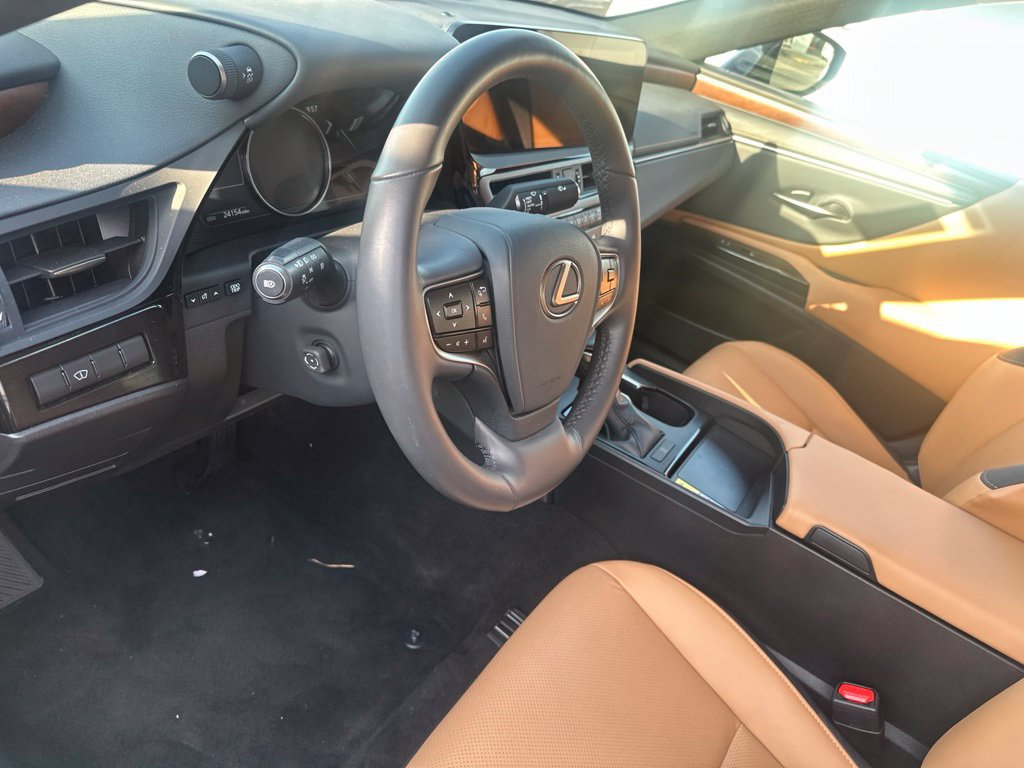 Used 2024 Lexus ES 350 w/ Premium Package FWD image 17