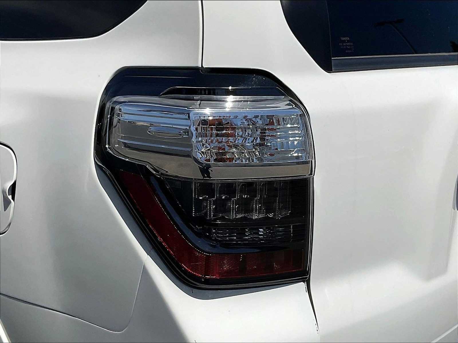 Used 2021 Toyota 4Runner TRD Off-Road Premium w/ Wilderness Package (TMS) AWD/4WD image 31