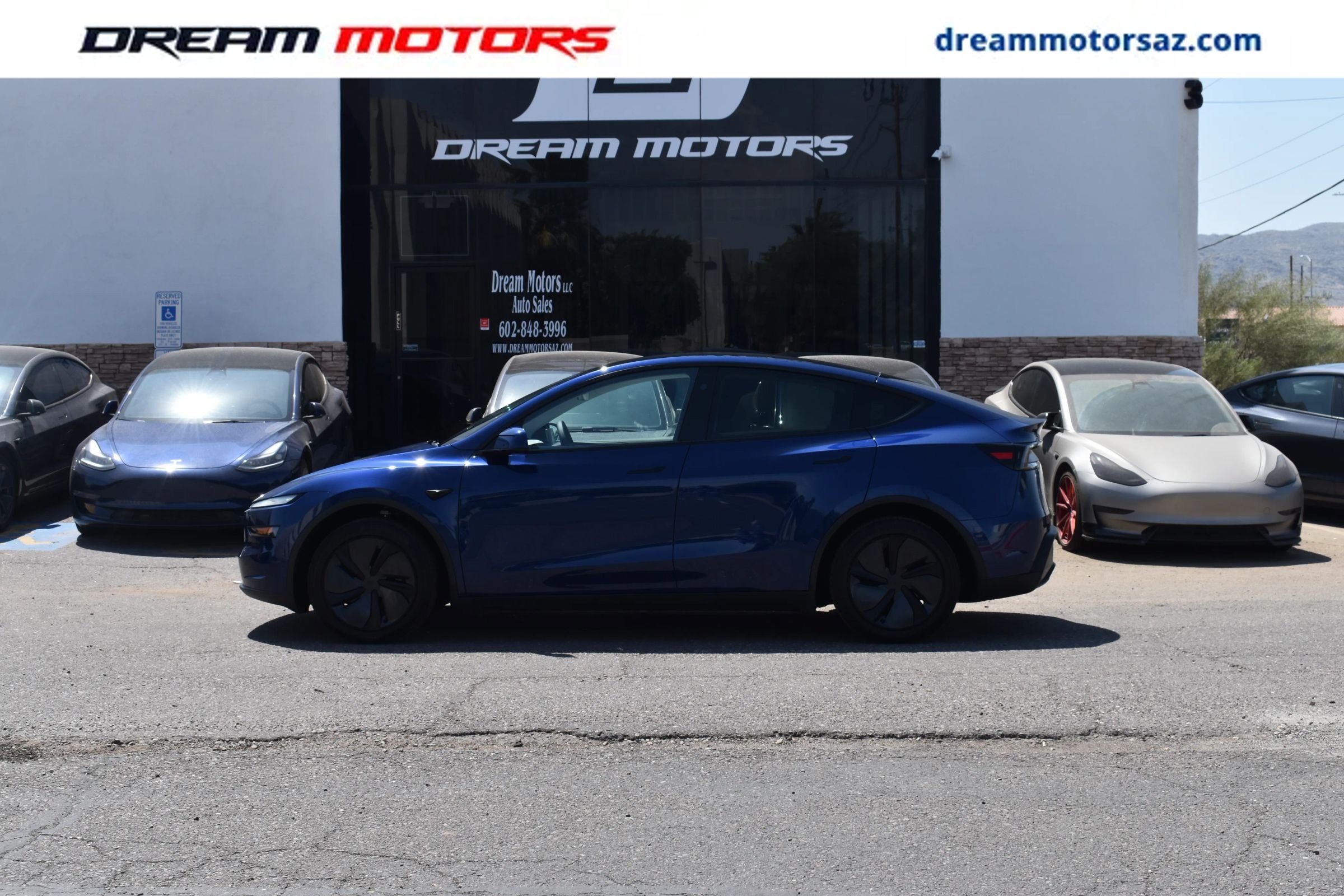 Used 2026 Tesla Model Y Long Range AWD/4WD image 1