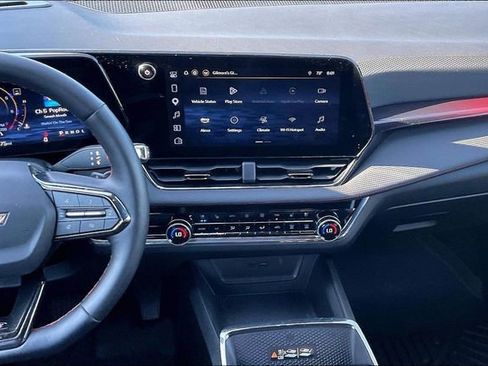 Used 2025 Chevrolet Equinox RS w/ Safety and Technology Package AWD/4WD image 6