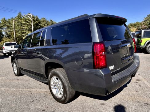 Used 2020 Chevrolet Suburban LT image 8