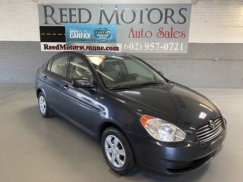 Used 2010 Hyundai Accent GLS FWD image 1