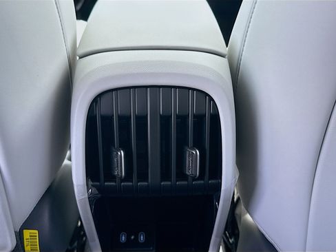 New 2026 Hyundai Kona SEL Premium FWD image 17