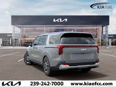 New 2026 Kia Carnival EX FWD image 4