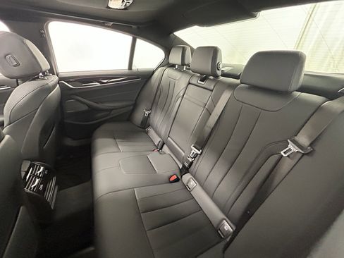 Used 2023 BMW 530i xDrive w/ Premium Package image 33