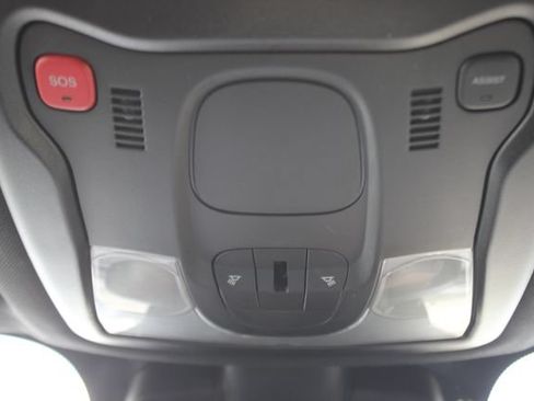Used 2022 Jeep Renegade Altitude w/ Convenience Group AWD/4WD image 13