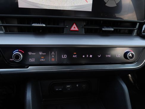 Used 2023 Kia Sportage EX image 21