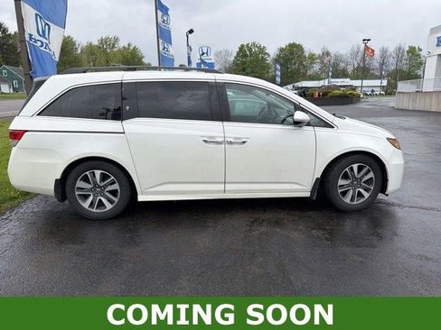 Used 2016 Honda Odyssey Touring image 1