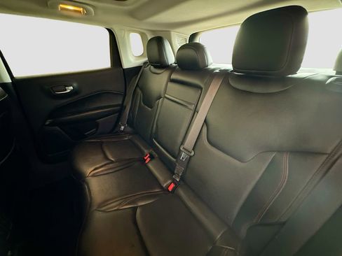 Used 2018 Jeep Compass Trailhawk w/ Leather Interior Group AWD/4WD image 27