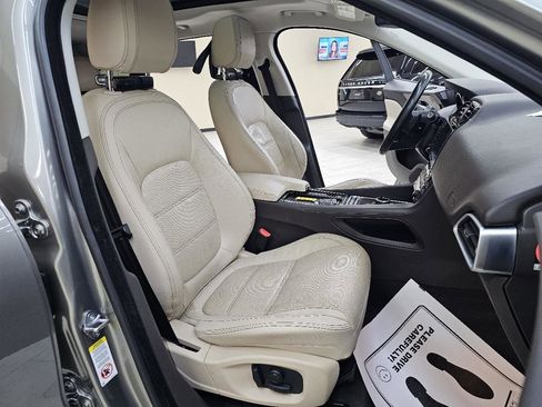 Used 2018 Jaguar F-PACE Prestige AWD/4WD image 21